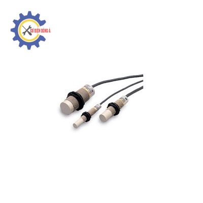 Cảm biến điện dung Omron E2K-X15ME1 2M